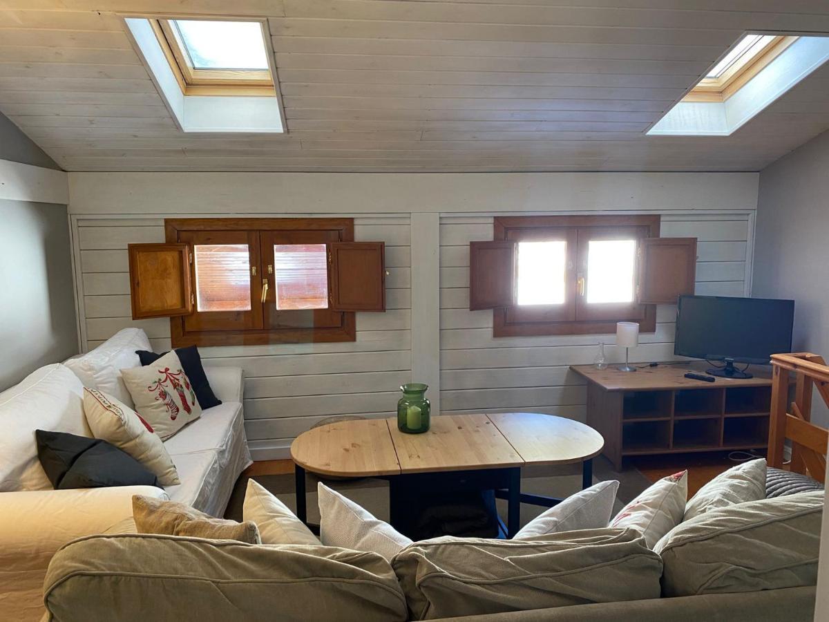 Ferienwohnung Acogedora Buardilla Duplex 6 Pax Incles Exterior foto